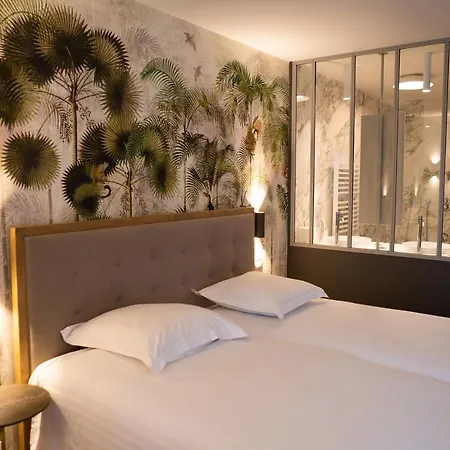Hotel Iris