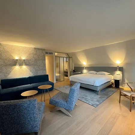 Hotel Iris